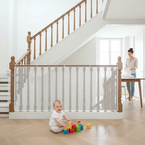 barrière enfant blanc bébé joue escalier protégé